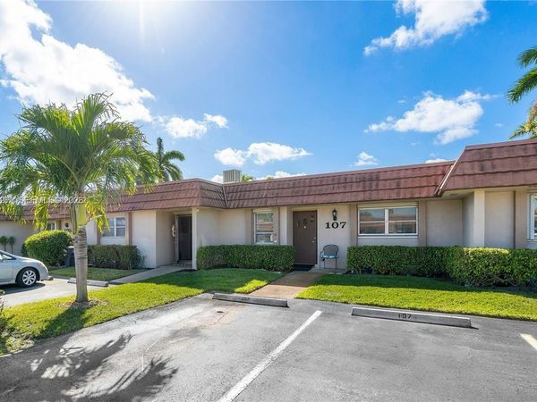 5775 W Fernley Dr W, Unit 107, Palm Beach, FL 33415