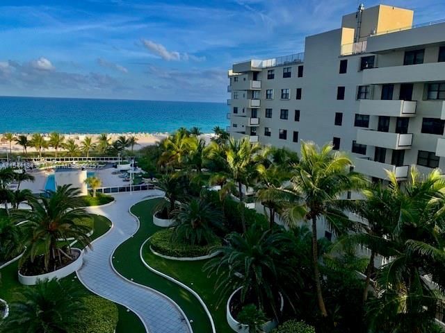 100 Lincoln Rd, Unit 819, Miami Beach, FL 33139 Photo