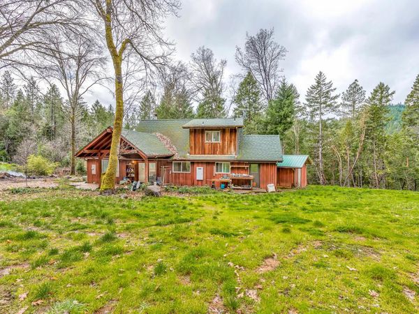 486 Tunnel Creek Road, Grants Pass, OR 97526