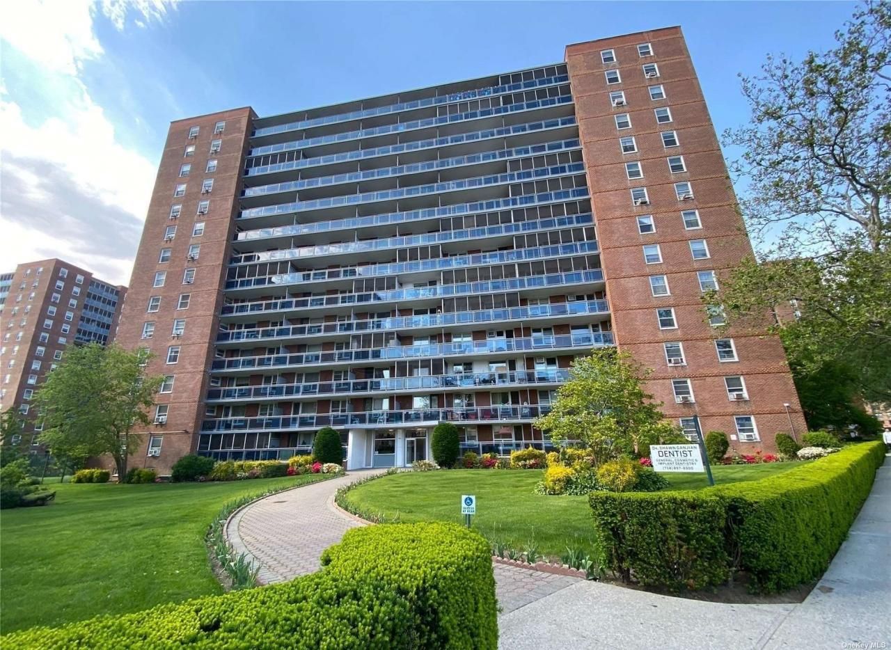 97-37 63 Road, Unit 4M, Rego Park, NY 11374 Main Photo
