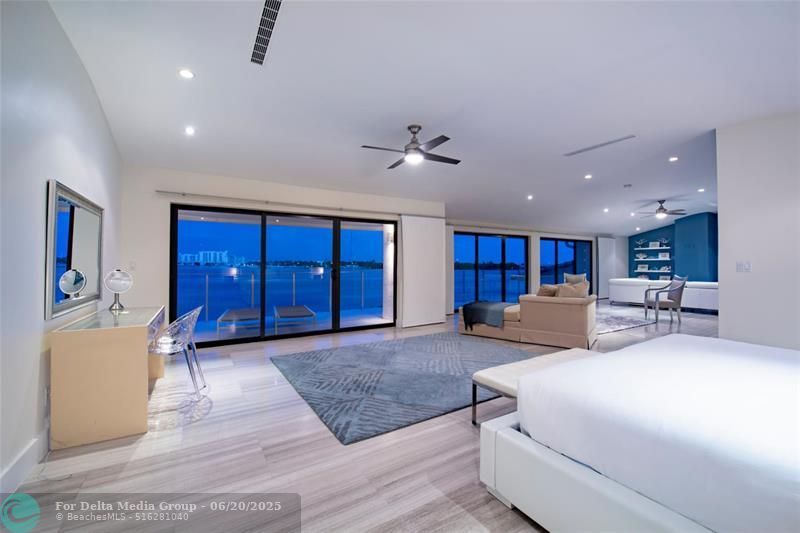 1290 NE 83rd St, Miami, FL 33138 Photo