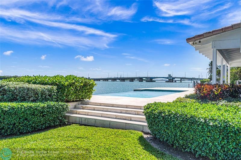 1290 NE 83rd St, Miami, FL 33138 Photo