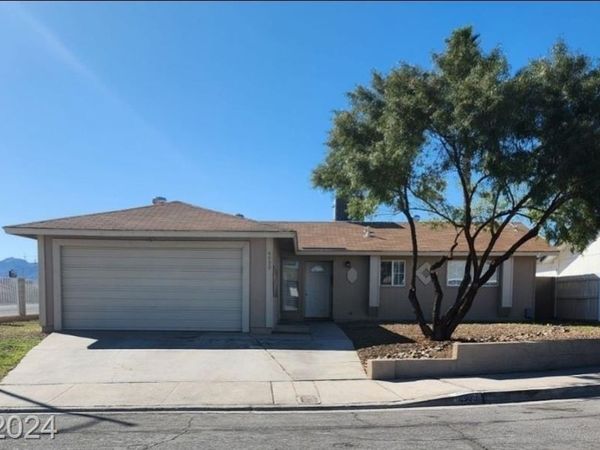 4999 Nellis Circle, Las Vegas, NV 89120