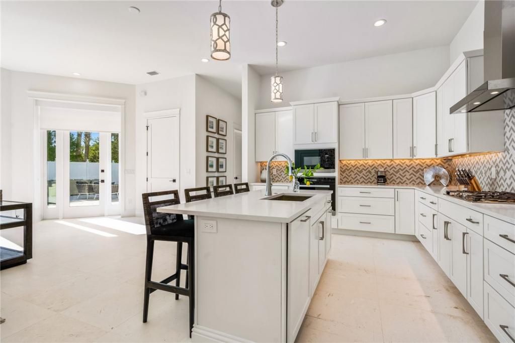 10 Strand Drive, Vero Beach, FL 32963 Photo