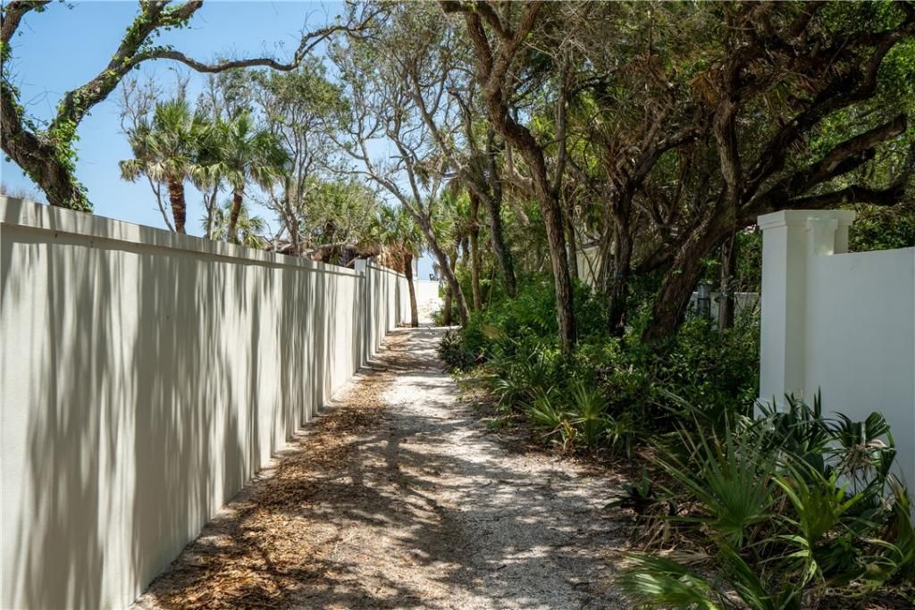 10 Strand Drive, Vero Beach, FL 32963 Photo