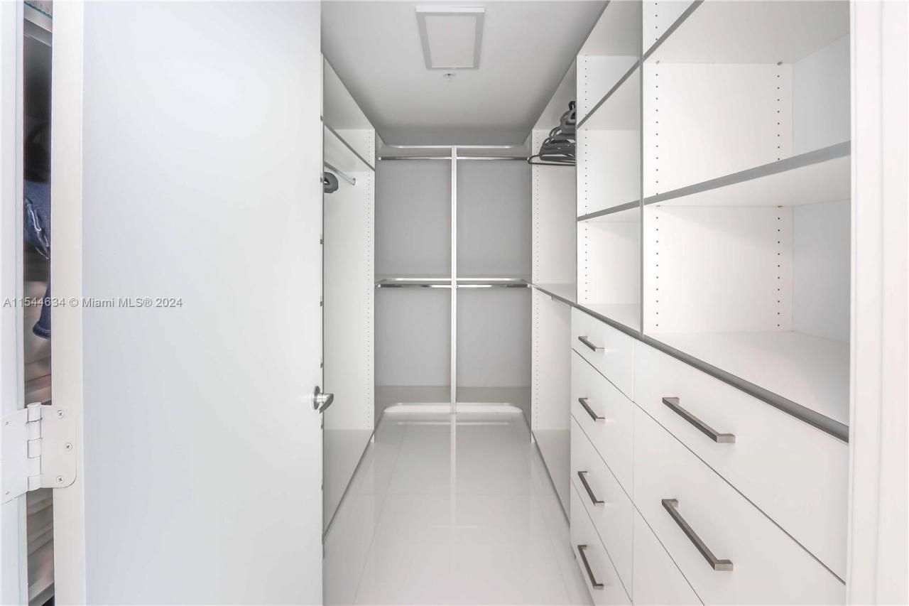 17301 Biscayne Blvd, Unit 1201, North Miami Beach, FL 33160 Photo