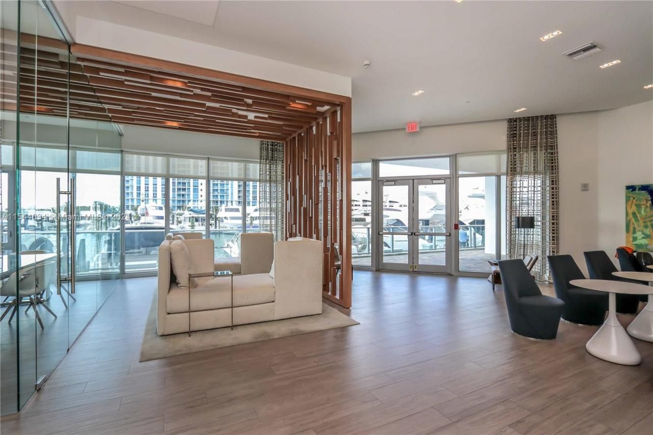 17301 Biscayne Blvd, Unit 1201, North Miami Beach, FL 33160 Photo