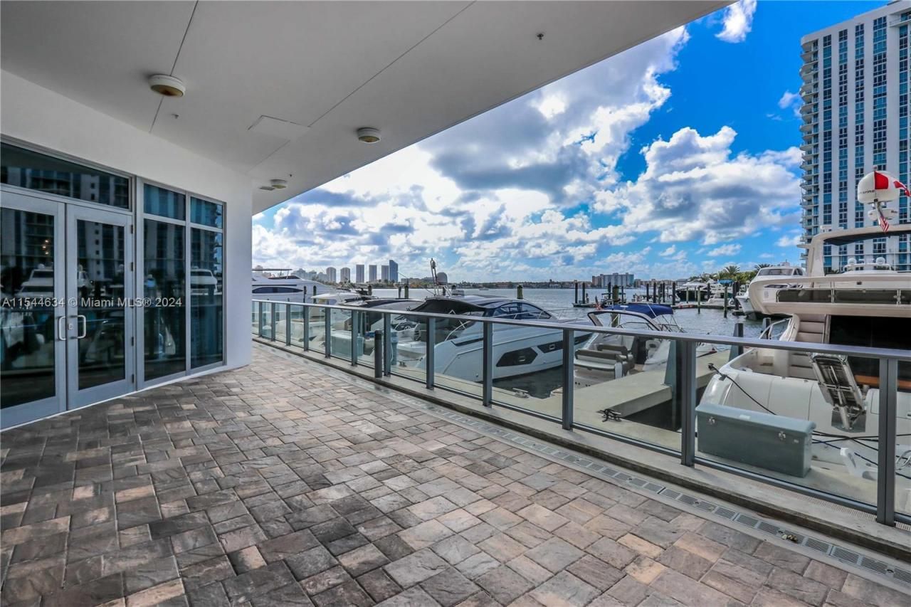 17301 Biscayne Blvd, Unit 1201, North Miami Beach, FL 33160 Photo
