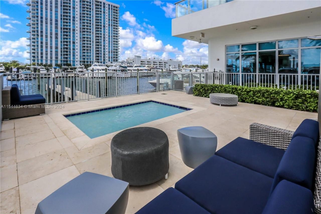 17301 Biscayne Blvd, Unit 1201, North Miami Beach, FL 33160 Photo