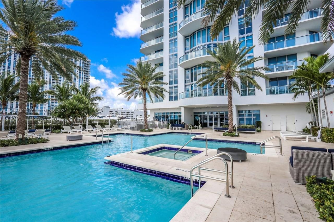 17301 Biscayne Blvd, Unit 1201, North Miami Beach, FL 33160 Photo