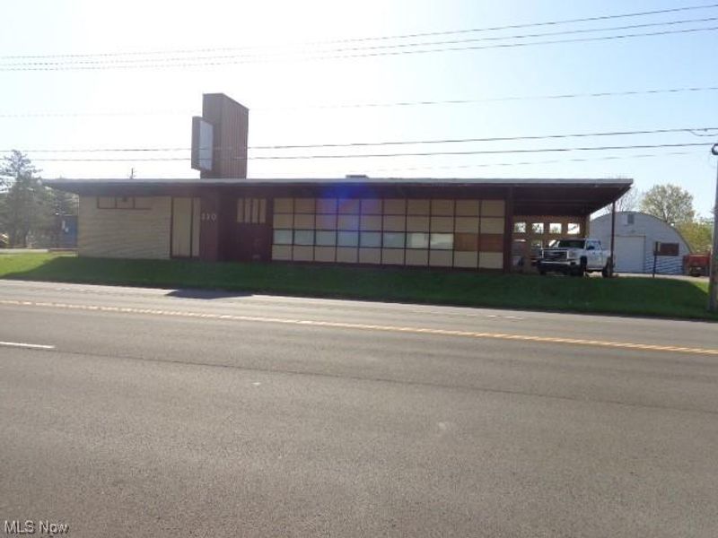 220 Oberlin Road, Elyria, OH 44035 Photo 1