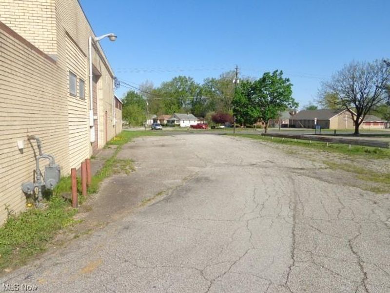 220 Oberlin Road, Elyria, OH 44035 Photo 16