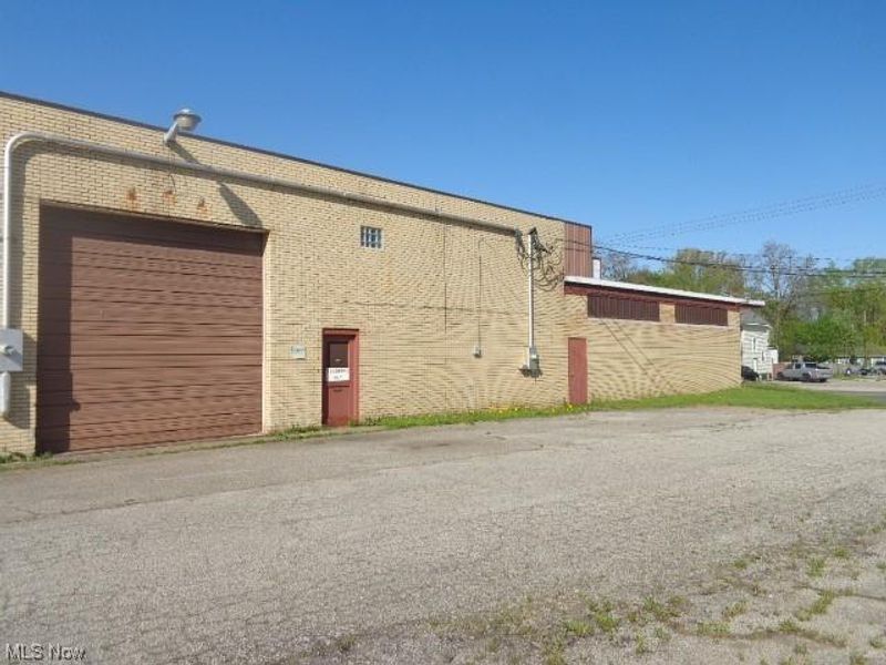 220 Oberlin Road, Elyria, OH 44035 Photo 4