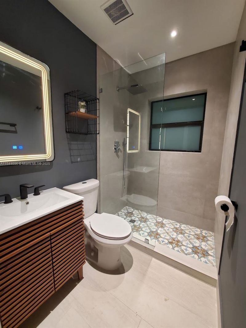 740 SW 9th St, Unit 2, Miami, FL 33130 Photo