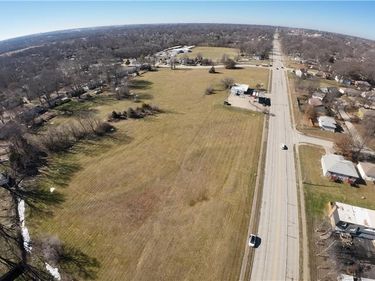 7905 High Grove Road, Grandview, MO 64030