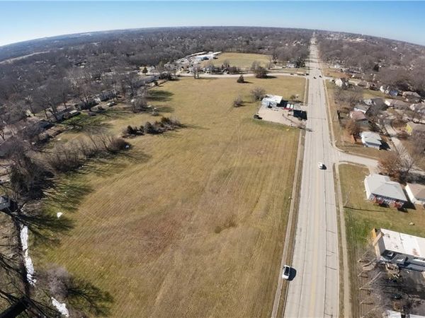 7905 High Grove Road, Grandview, MO 64030