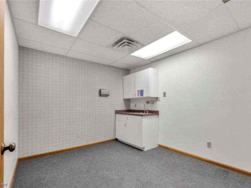 33398 Walker, Unit D, Avon Lake, OH 44012 Photo 13