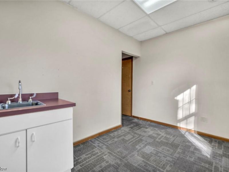 33398 Walker, Unit D, Avon Lake, OH 44012 Photo 18