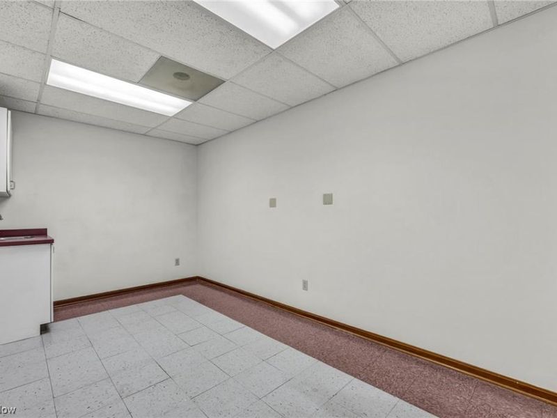 33398 Walker, Unit D, Avon Lake, OH 44012 Photo 24