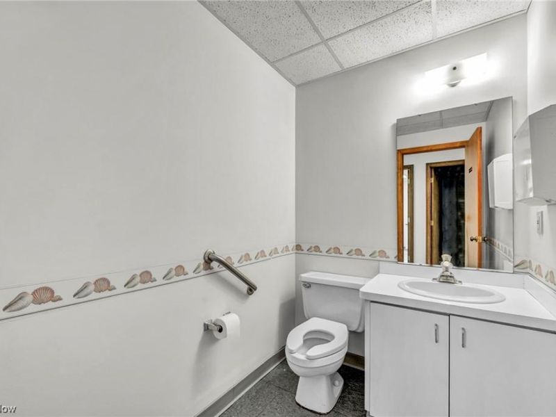 33398 Walker, Unit D, Avon Lake, OH 44012 Photo 27