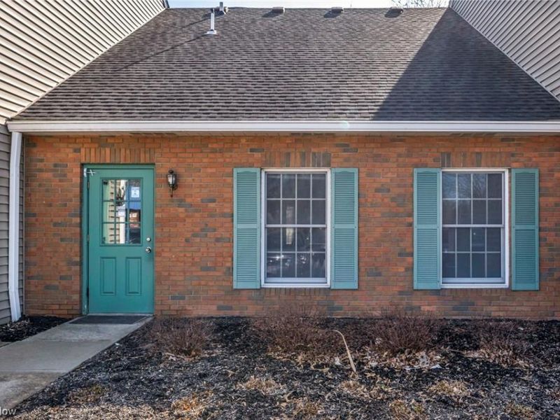 33398 Walker, Unit D, Avon Lake, OH 44012 Photo 4