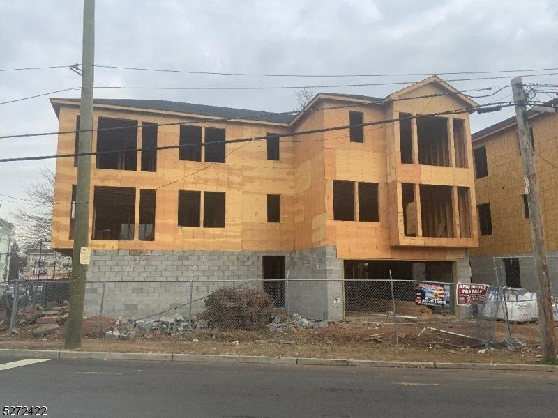 215 Nye Av, Newark, NJ 07112 Main Photo