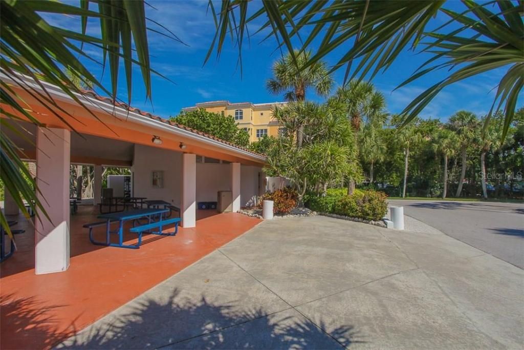 2319 Harbour Oaks Drive, Longboat Key, FL 34228 Photo