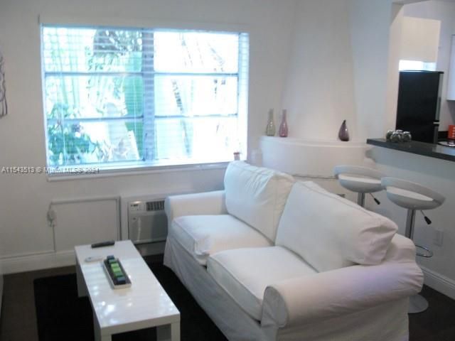 1525 Meridian Ave, Unit 207, Miami Beach, FL 33139 Photo