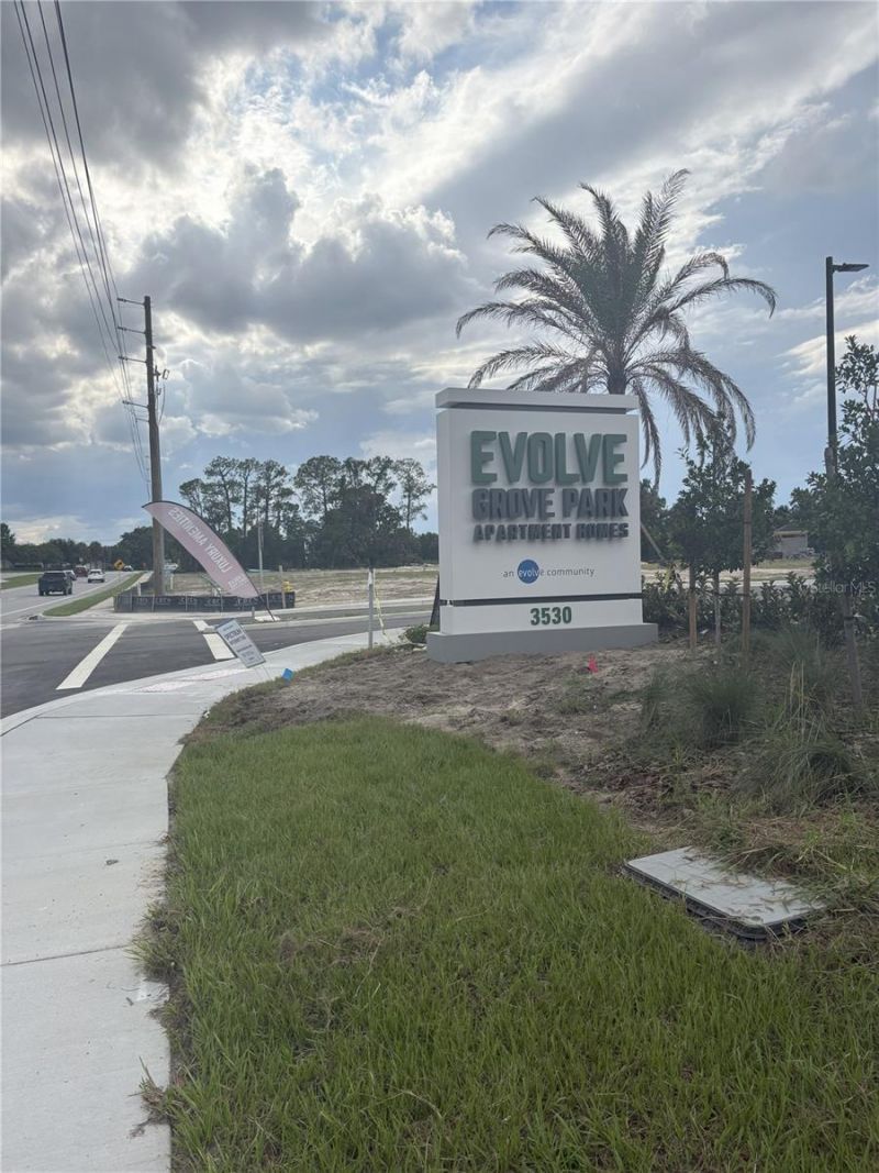 305 County Road 466a, Fruitland Park, FL 34731 Photo