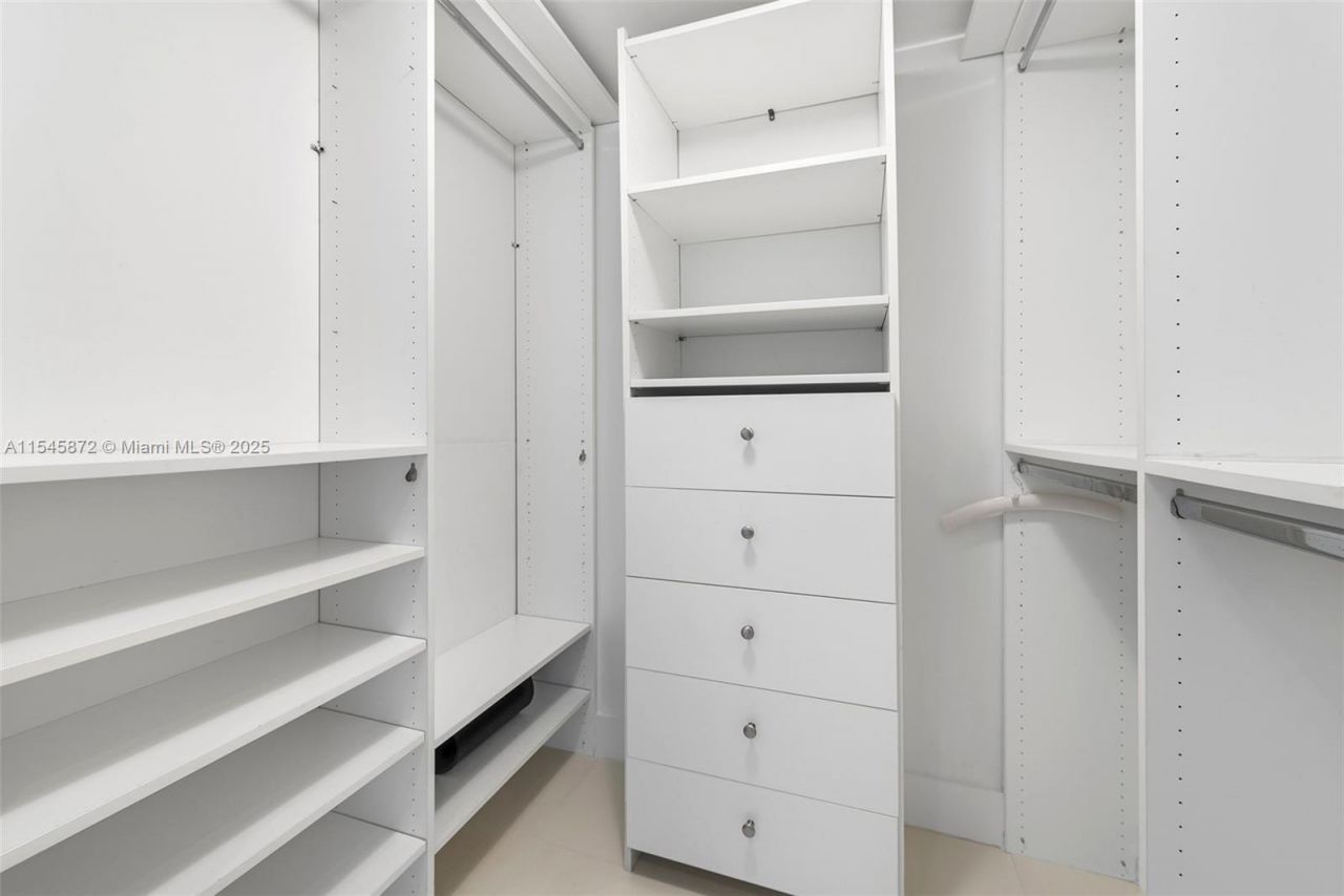 6801 Collins Ave, Unit 1206, Miami Beach, FL 33141 Photo