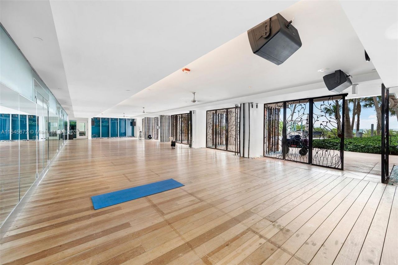 6801 Collins Ave, Unit 1206, Miami Beach, FL 33141 Photo