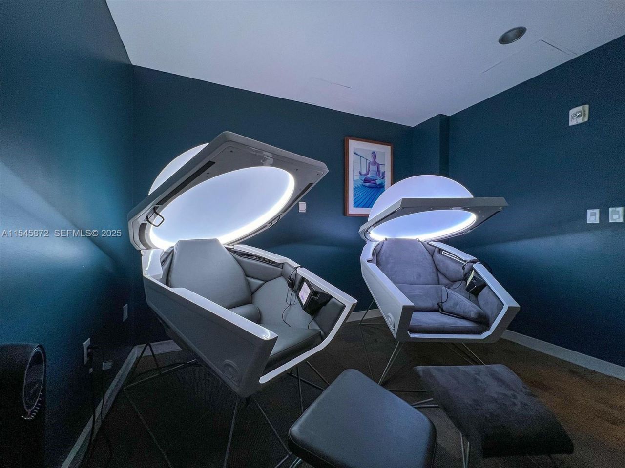 6801 Collins Ave, Unit 1206, Miami Beach, FL 33141 Photo