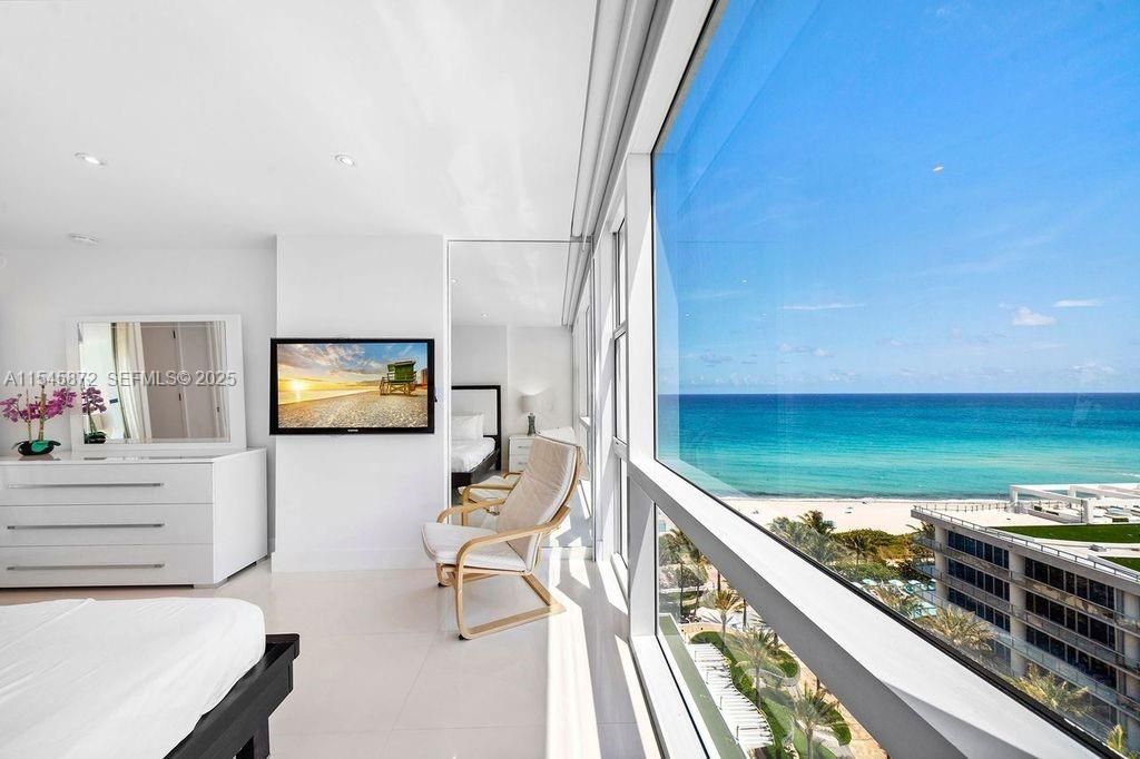 6801 Collins Ave, Unit 1206, Miami Beach, FL 33141 Photo