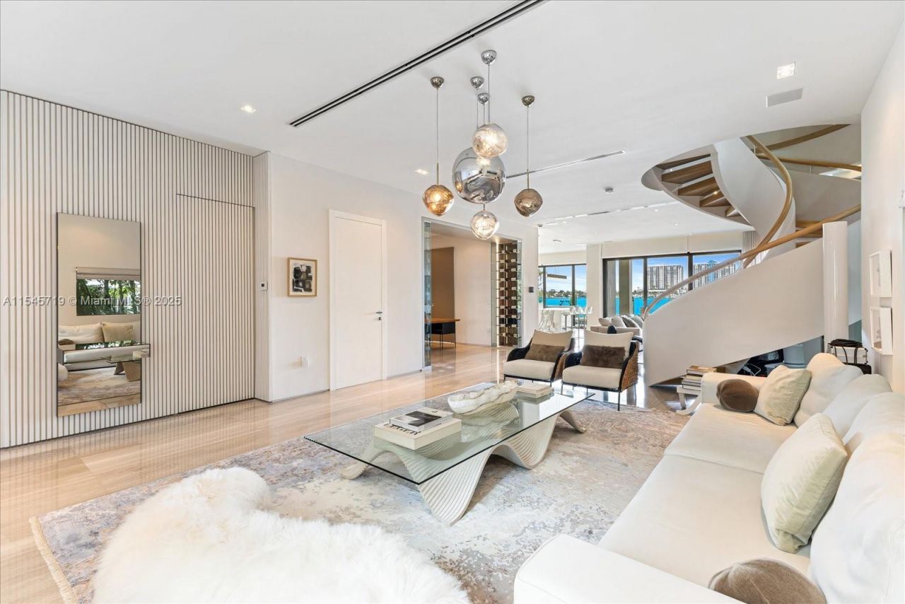 401 E Rivo Alto Dr, Miami Beach, FL 33139 Photo