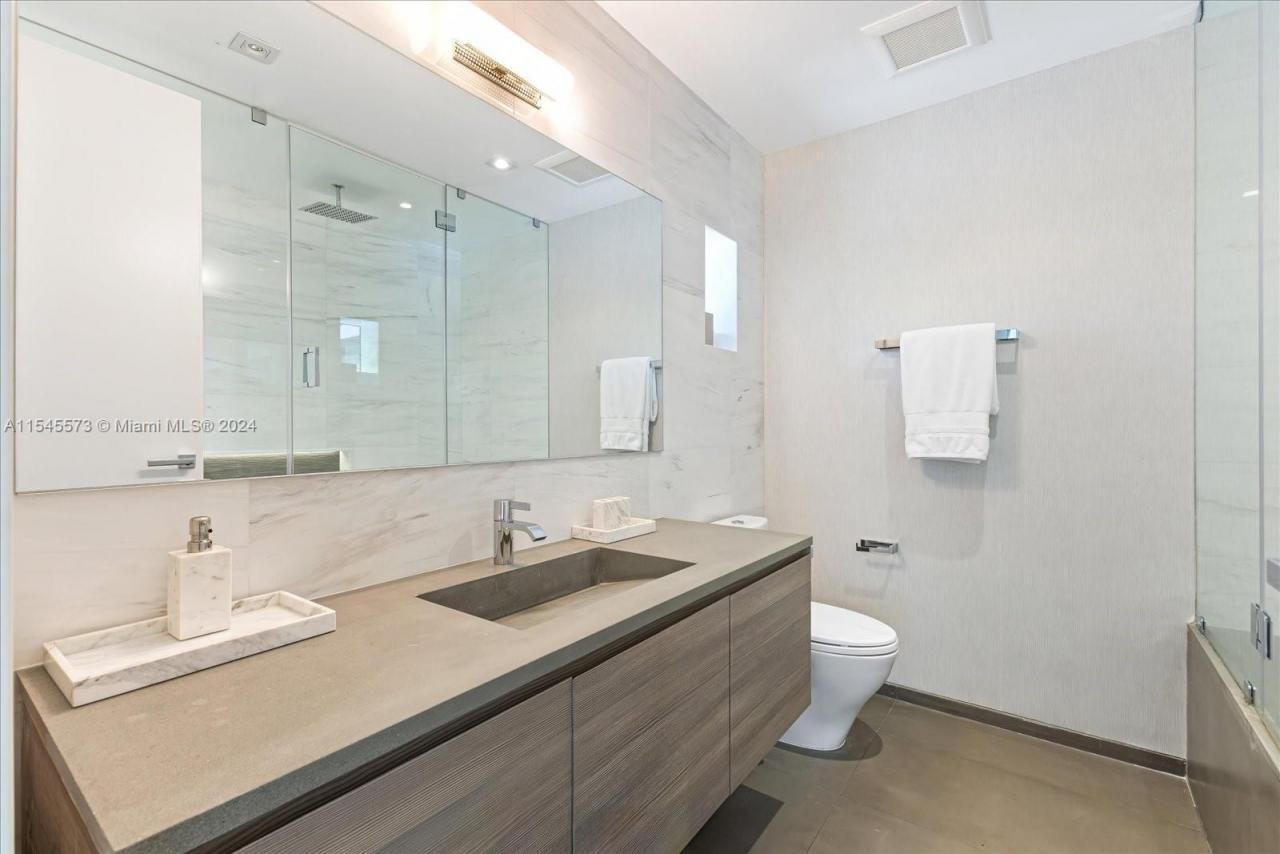 401 E Rivo Alto Dr, Miami Beach, FL 33139 Photo