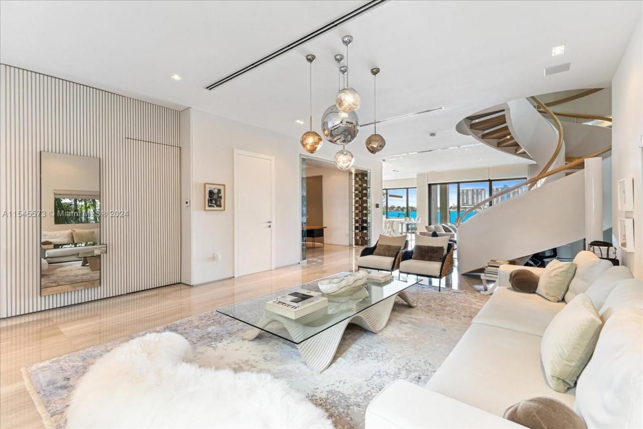 401 E Rivo Alto Dr, Miami Beach, FL 33139 Photo