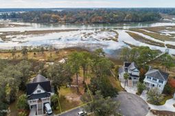 85 Petigru Drive photo 4