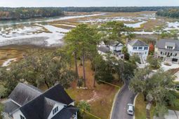 85 Petigru Drive photo 4