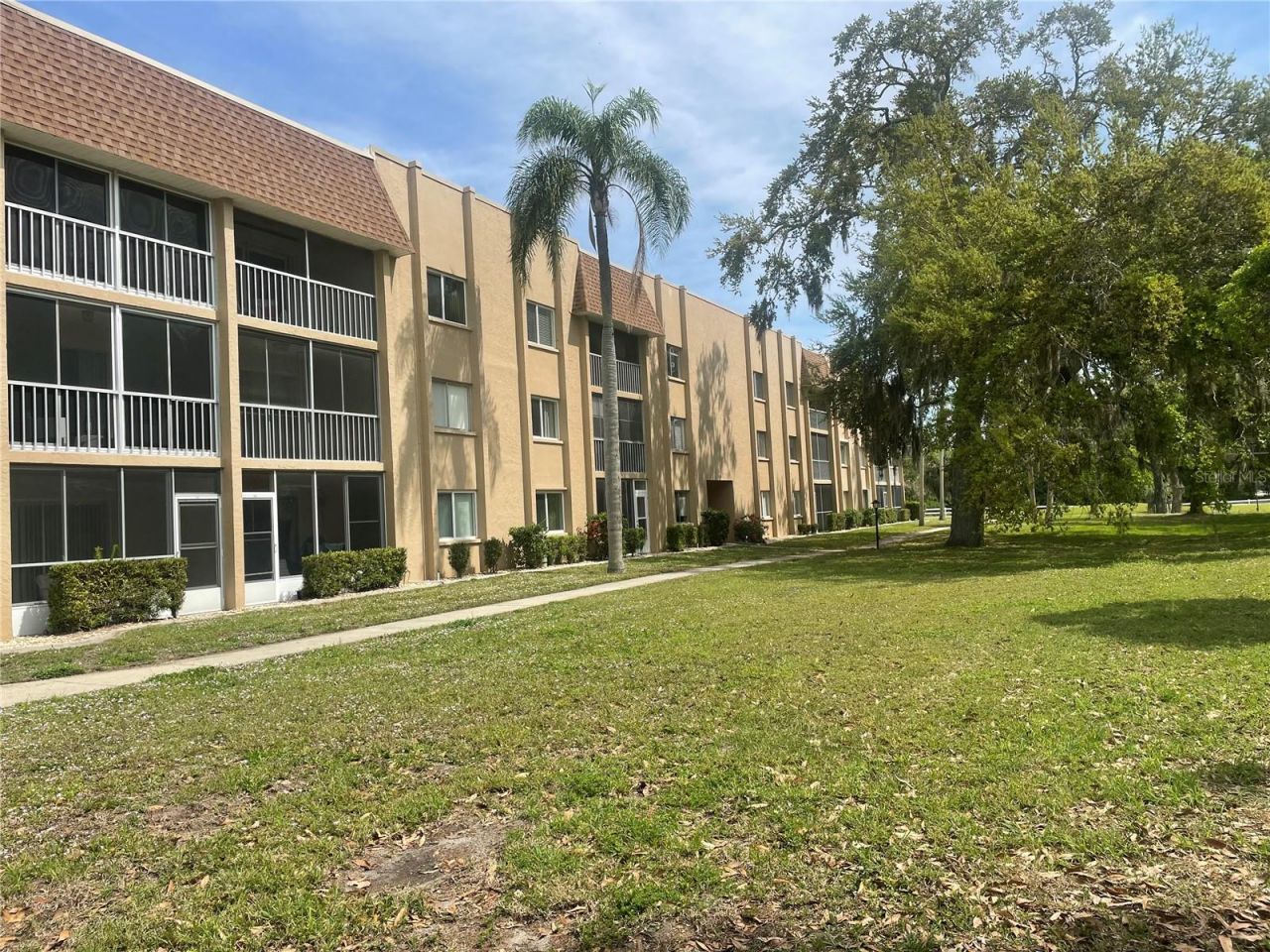 1310 Glen Oaks Drive E, Unit 182E, Sarasota, FL 34232 Photo
