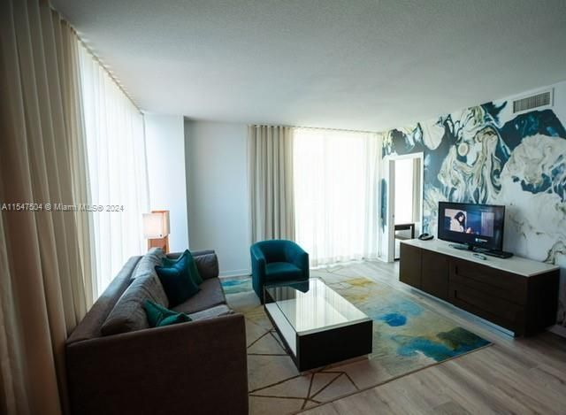 17315 Collins Ave, Unit 1105, Sunny Isles Beach, FL 33160 Photo