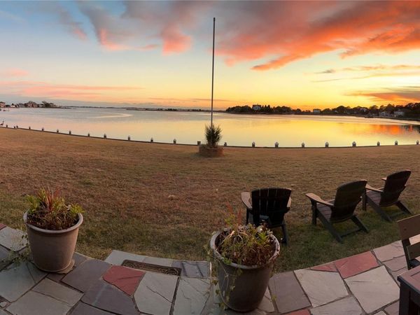 28 Koral Drive, Southampton, NY 11968
