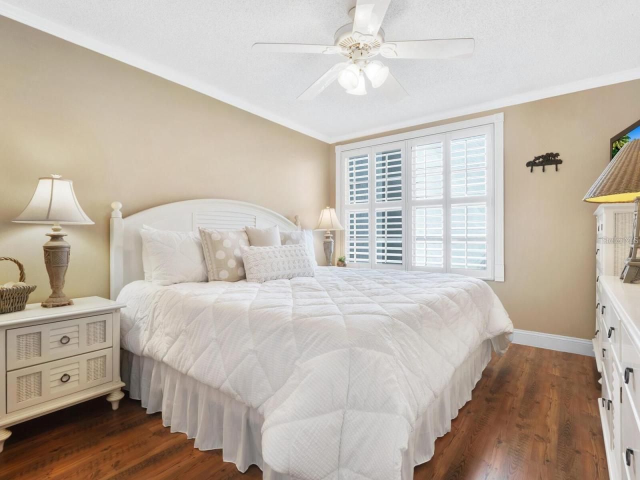 600 Sutton Place, Unit 201, Longboat Key, FL 34228 Photo