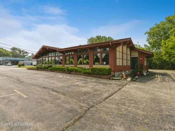 799 E Us Highway 45 Highway, Mundelein, IL 60060