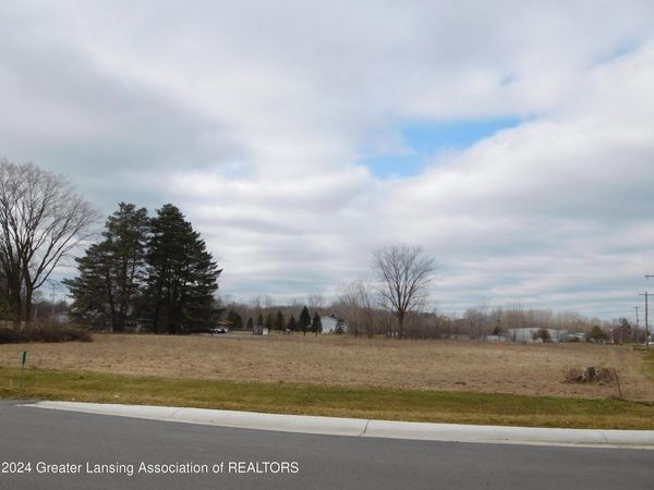 00 N Cedar Road, Mason, MI 48854