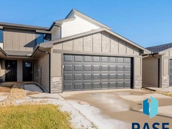 1332 N KENLEY Pl, Tea, SD 57064