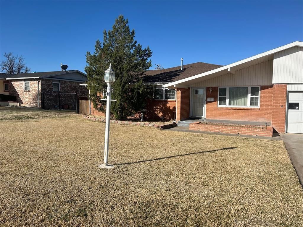 1810 N Lelia Street, Guymon, OK 73942 Main Photo