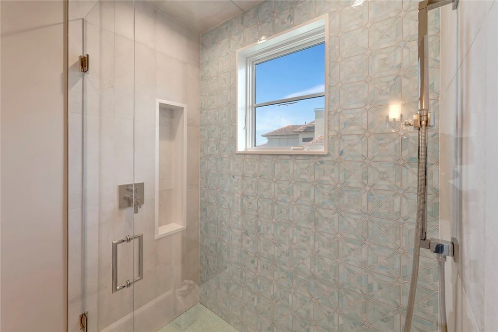 330 N Blue Wave Lane, Vero Beach, FL 32963 Photo