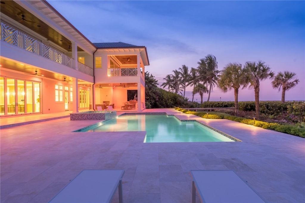 330 N Blue Wave Lane, Vero Beach, FL 32963 Photo