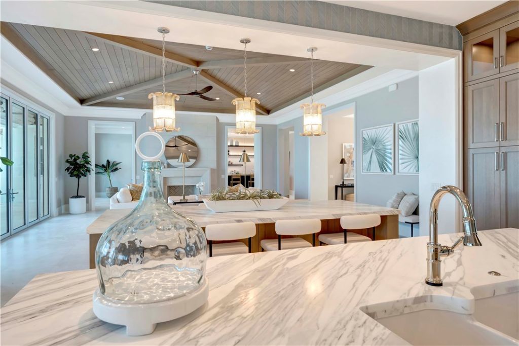 330 N Blue Wave Lane, Vero Beach, FL 32963 Photo