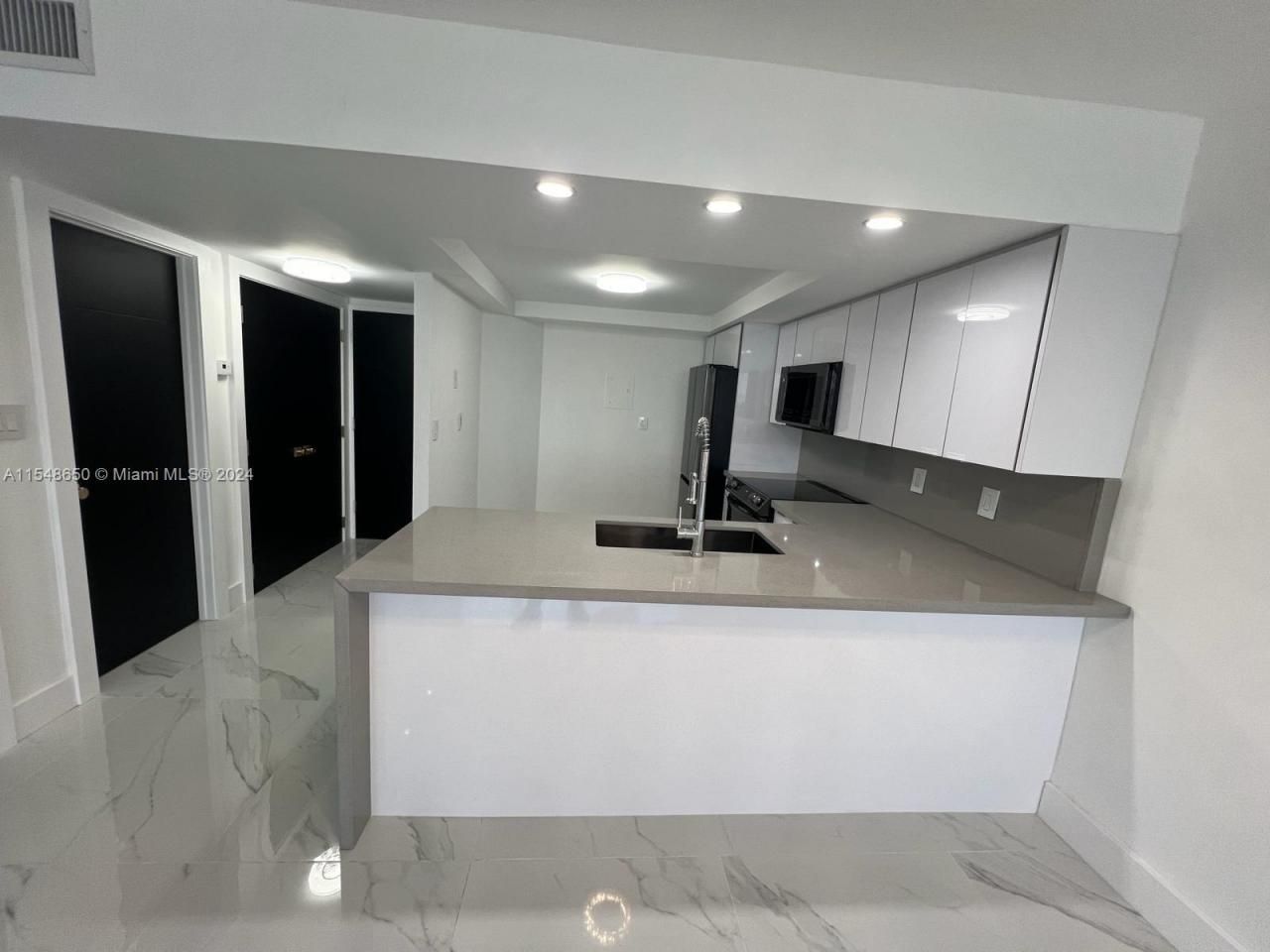 1301 NE Miami Gardens Dr, Unit 1101W, Miami, FL 33179 Photo